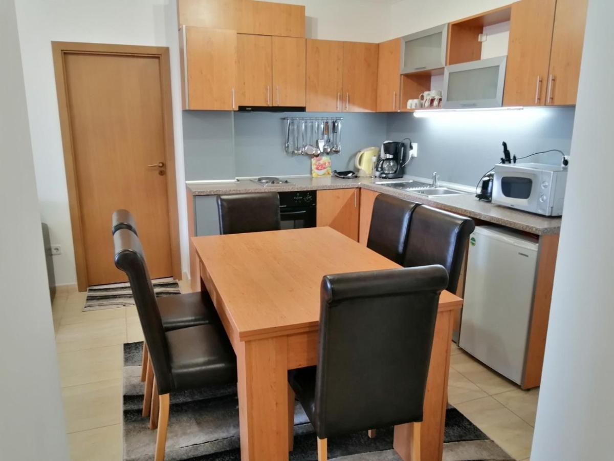 Grand Monasteryl Apartment ''Star Paradise'' 潘波洛沃 外观 照片